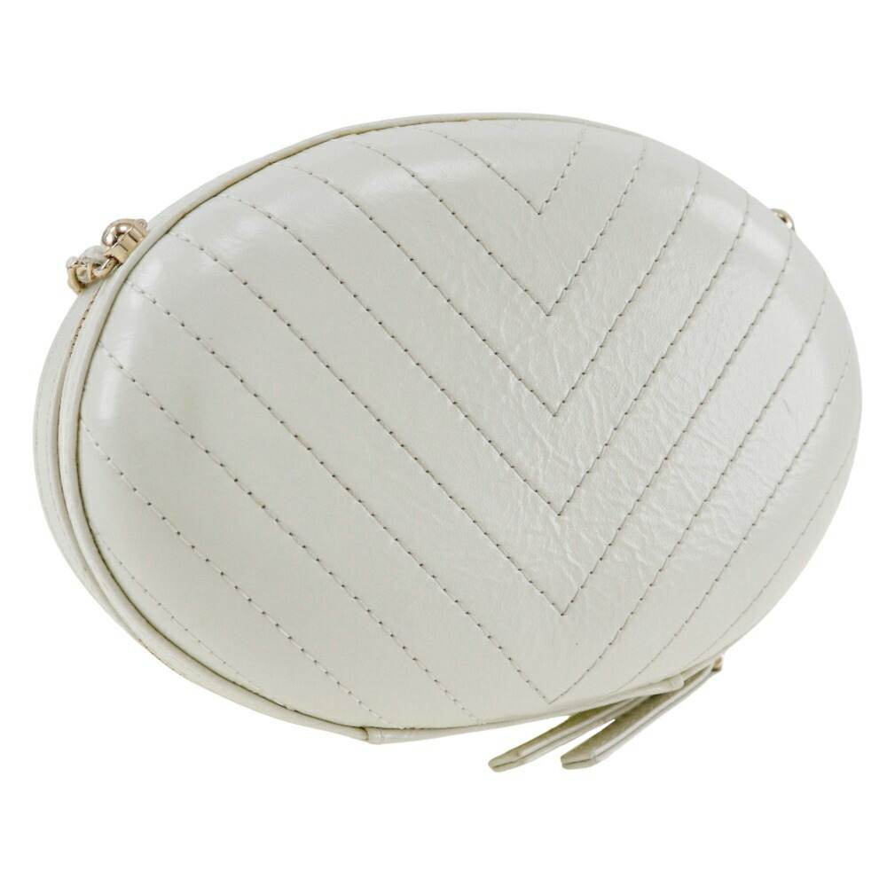 CHANEL Bag - Picture 3 of 11